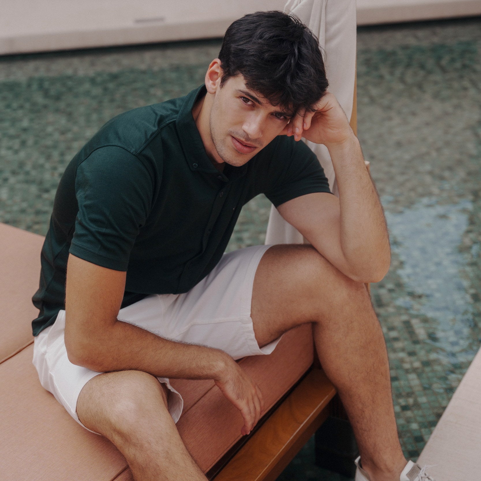 Tab-Collar Short-Sleeved Shirt in Dark Green, Legacy London