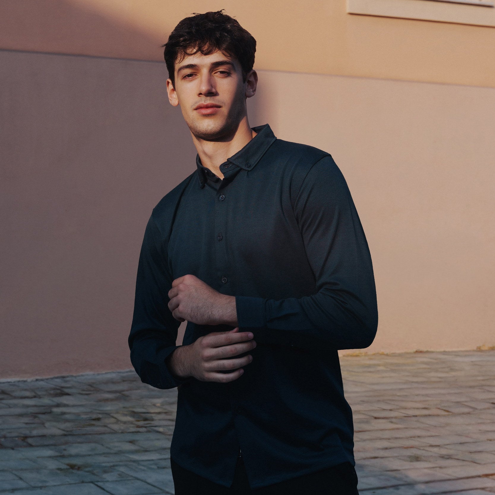 Forma Long-Sleeved Knit Shirt in Navy Blue, Legacy London