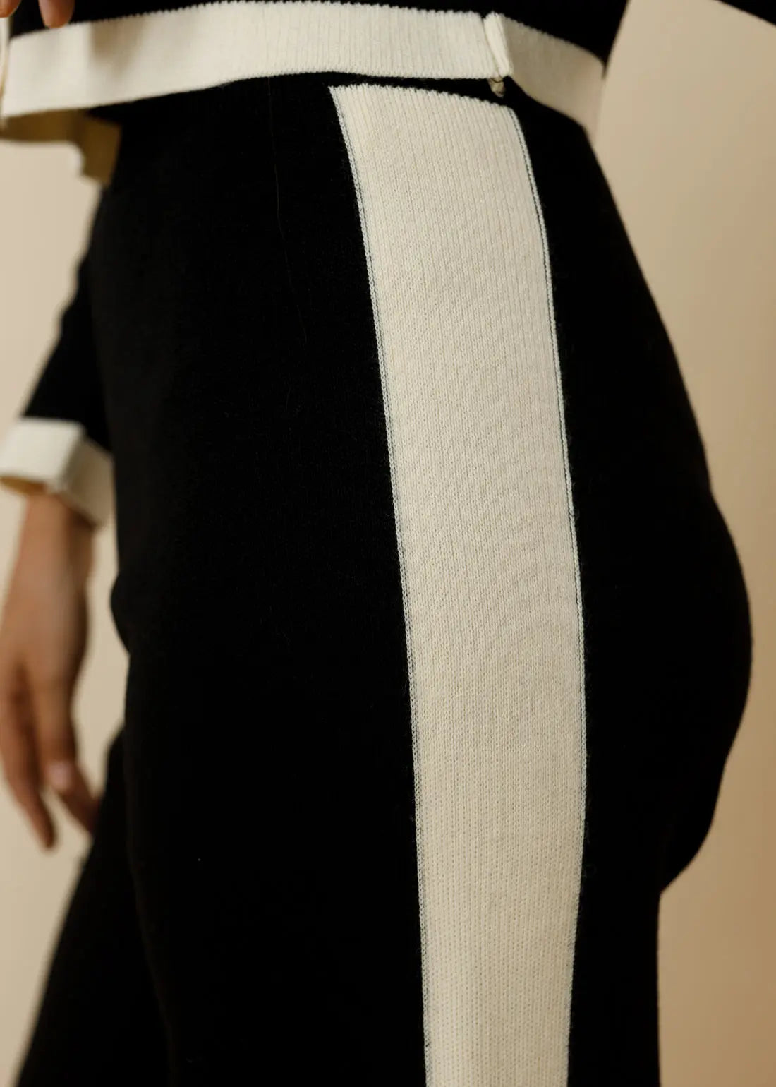 Legacy London Signature Contrast Binding Knit Set  - Legacy London