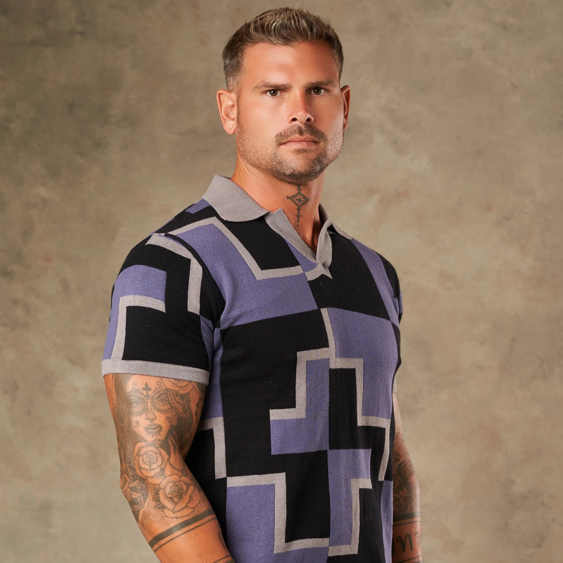 Moderna Graphic Statement Knit  - Legacy London
