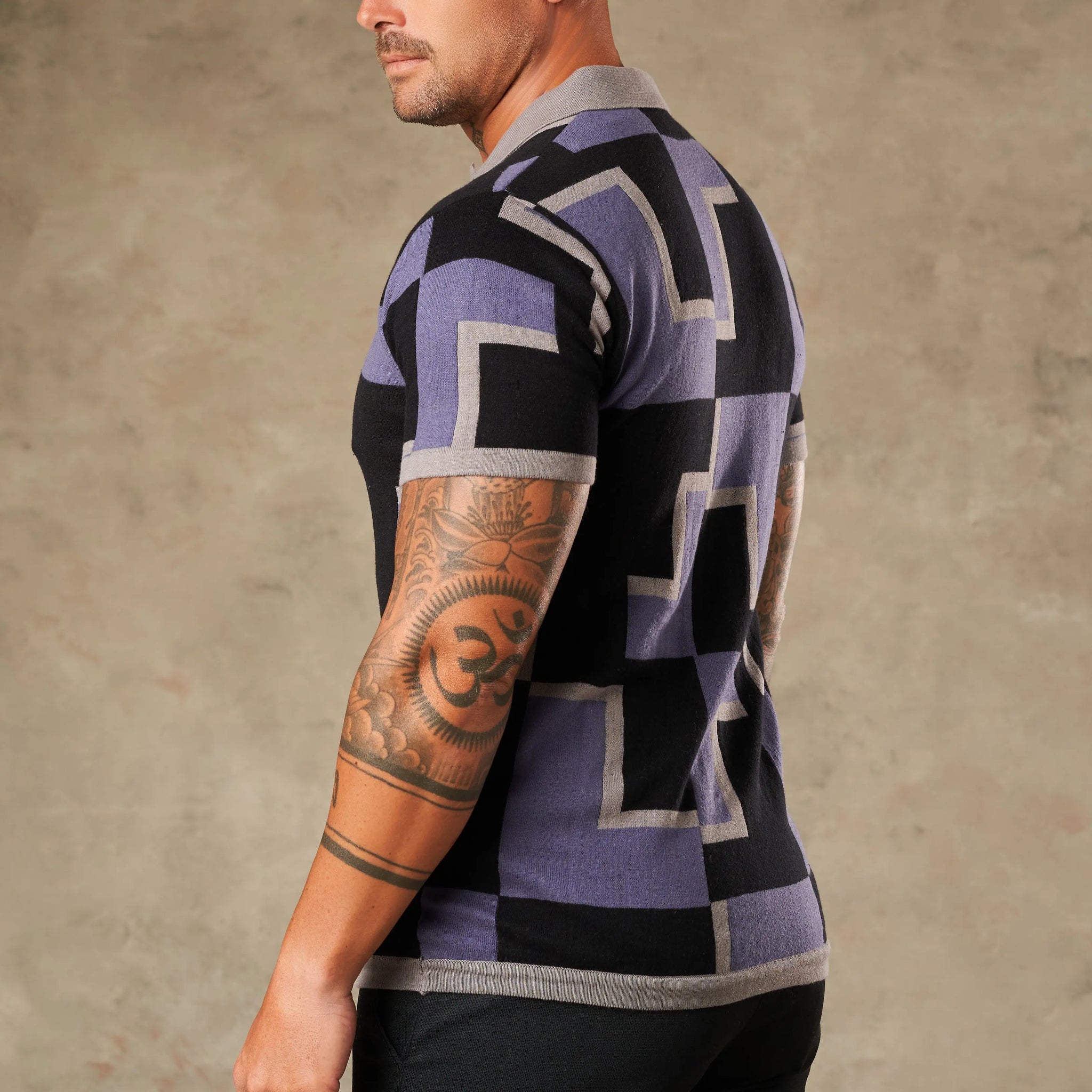 Moderna Graphic Statement Knit  - Legacy London