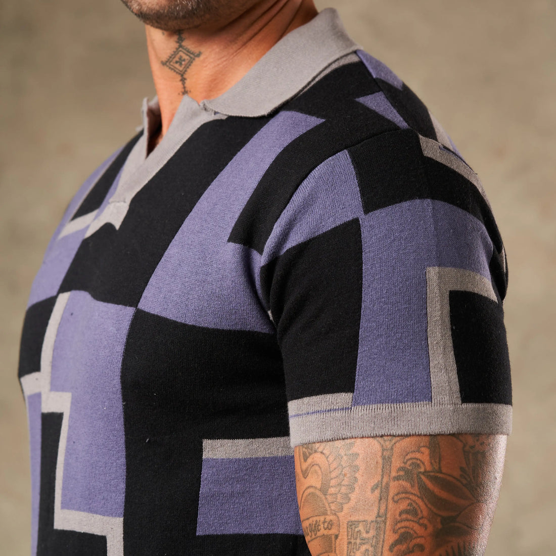 Moderna Graphic Statement Knit  - Legacy London
