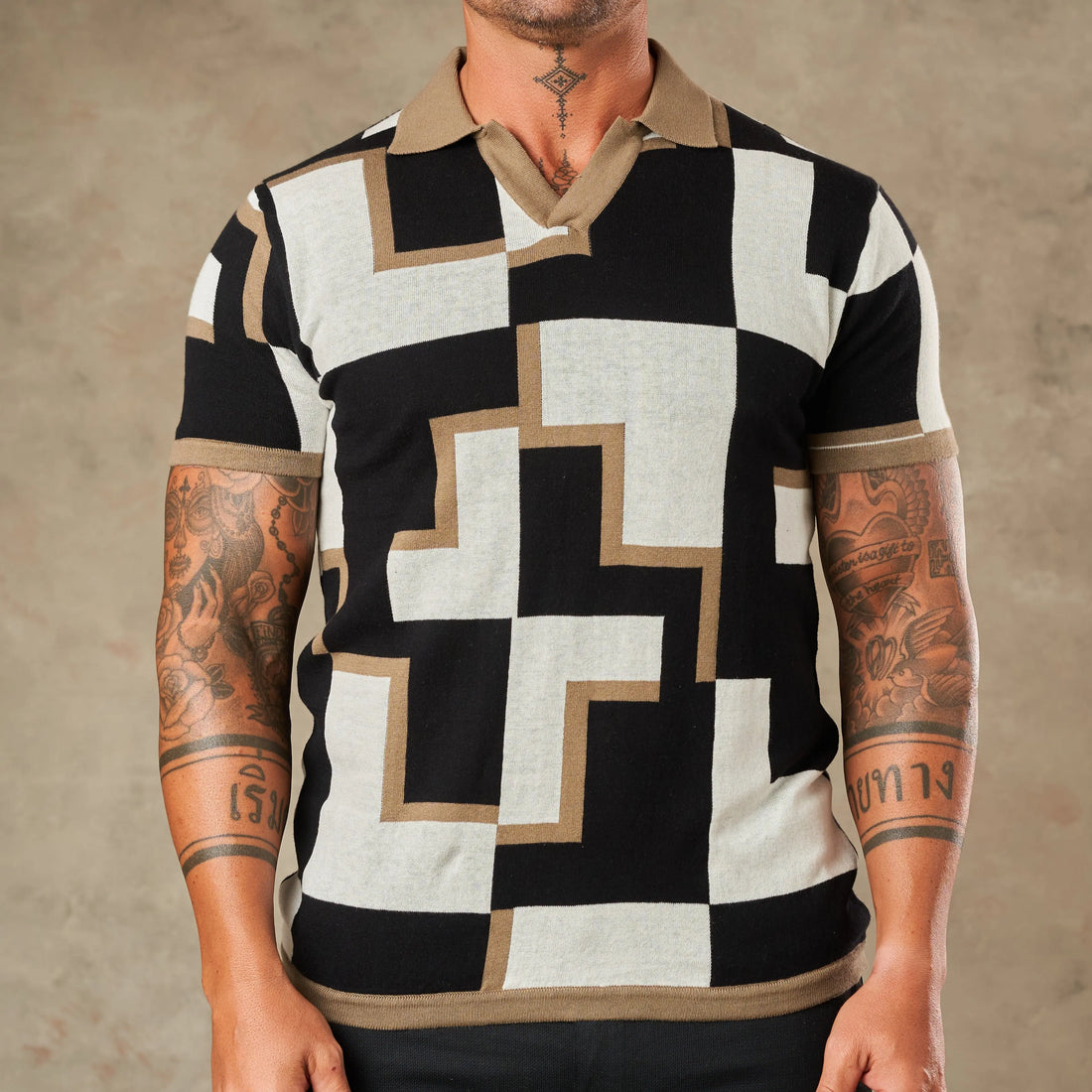 Moderna Graphic Statement Knit  - Legacy London