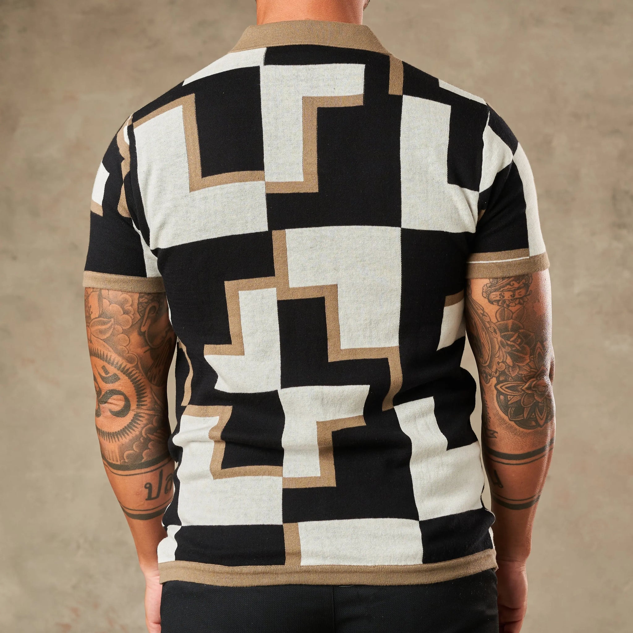 Moderna Graphic Statement Knit  - Legacy London
