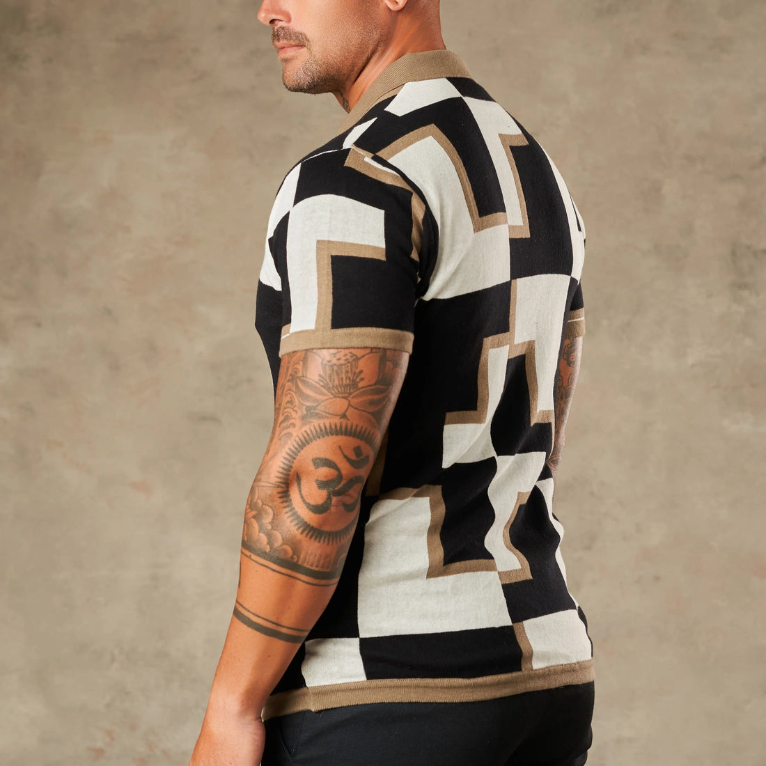 Moderna Graphic Statement Knit  - Legacy London