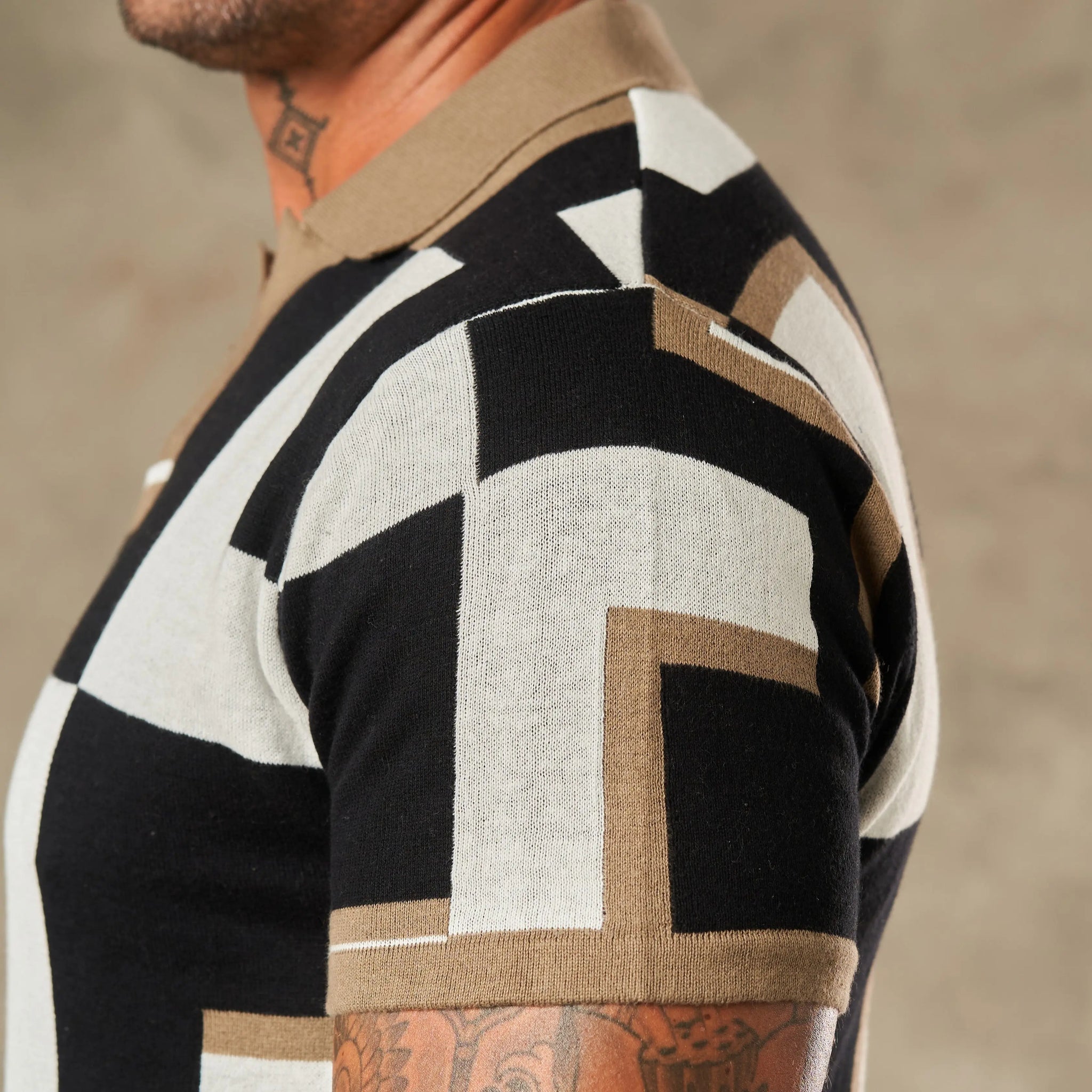 Moderna Graphic Statement Knit  - Legacy London