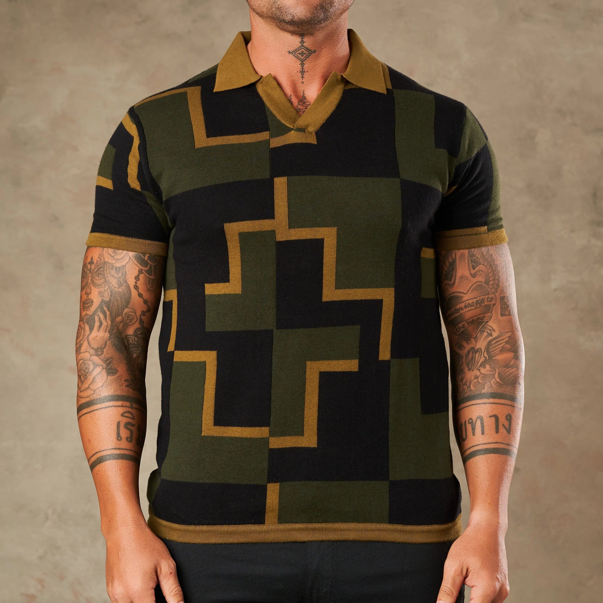 Moderna Graphic Statement Knit  - Legacy London