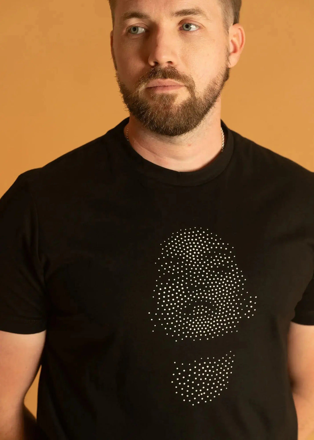 Face Embosse Print | LN 142 Legacy London